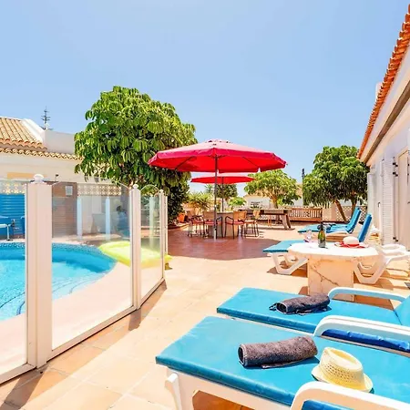 Lory Кальяо-Сальвахе